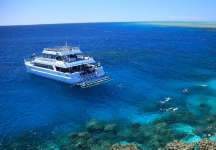 i-port-douglas-01